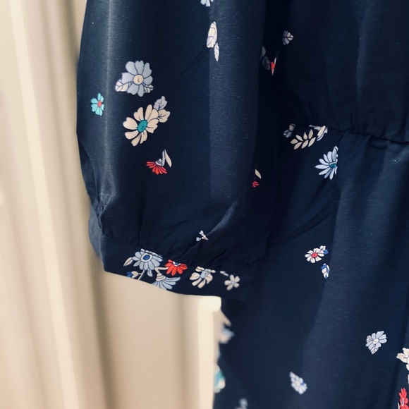 Old Navy | Flower Print Split Neck Dress - Picture 7 of 9